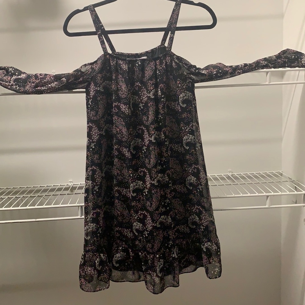 BCBGENERATION::Cute Paisley Off Shoulder Dress